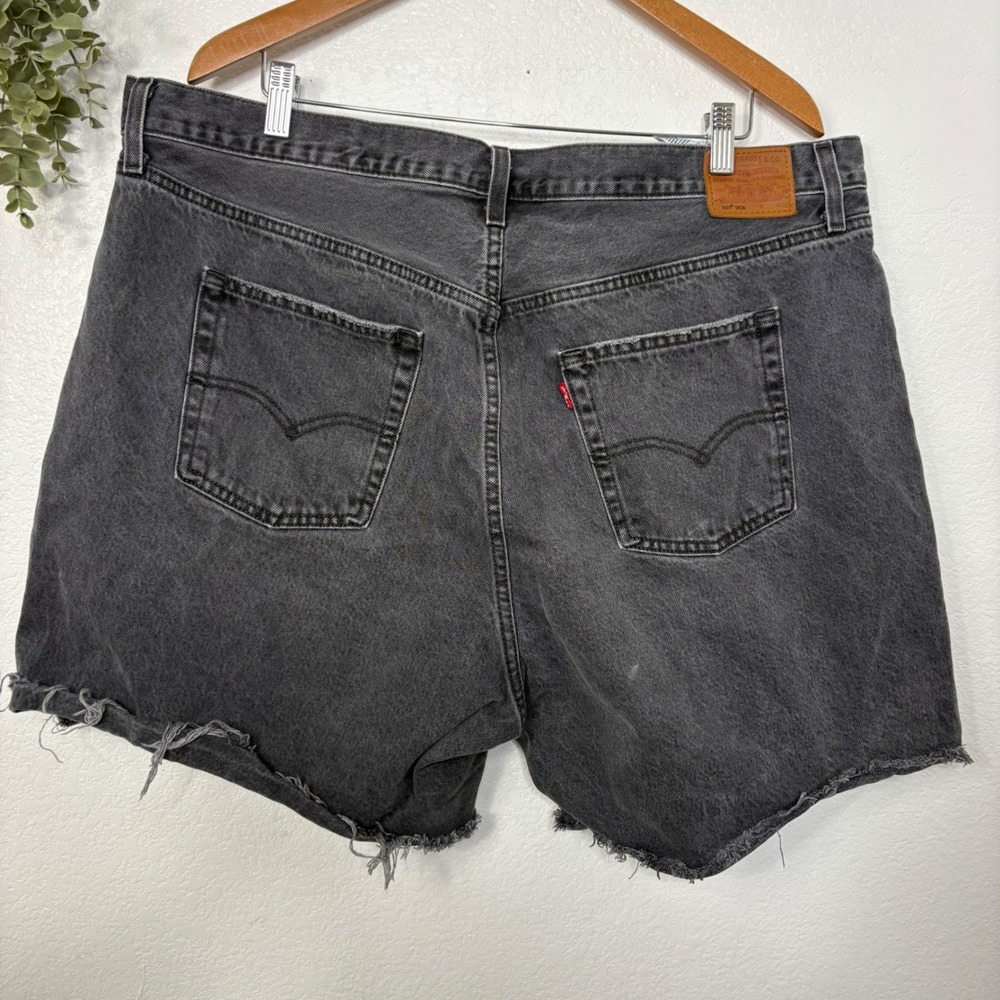 Levis 501 90s High Rise Distressed Denim Shorts Washed Black Grey 18W - Picture 6 of 6